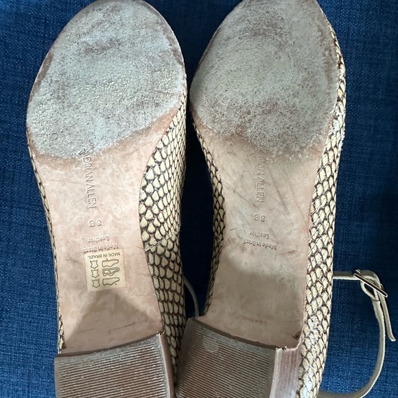 Adrian Allen ballet w low heel and ankle strap.  8 B - Picture 7 of 11